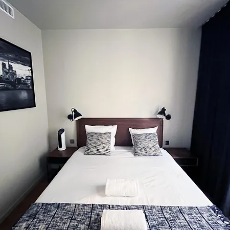 Apartment Urban Flat 78 - 3 Bedroom Republique Paris